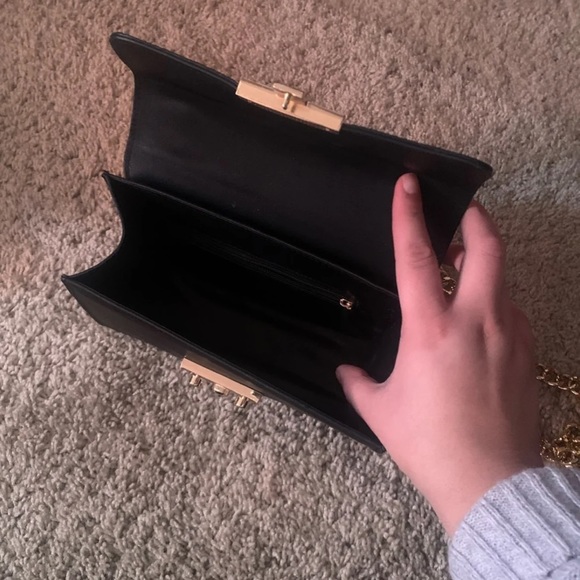 Purse - Picture 3 of 3